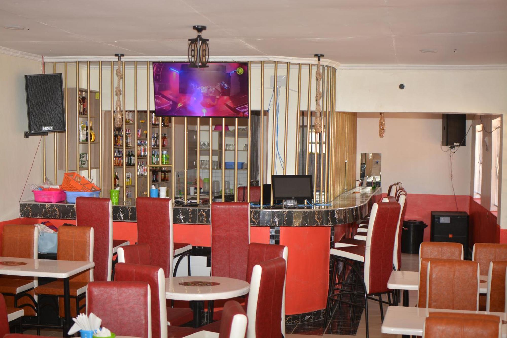 Hotel The Farm Bar And Restaurant Kakamega Esterno foto